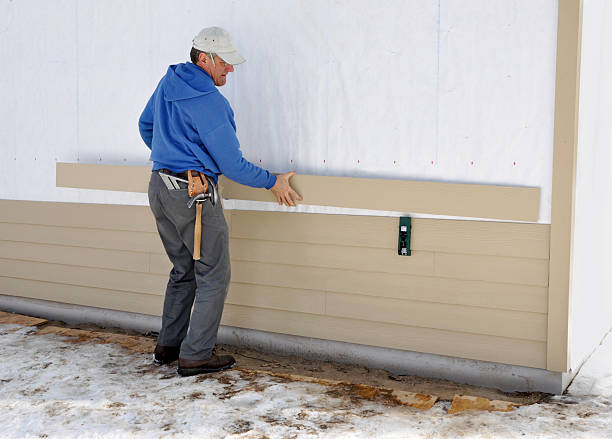 Siding Removal and Disposal in Dyersville, IA